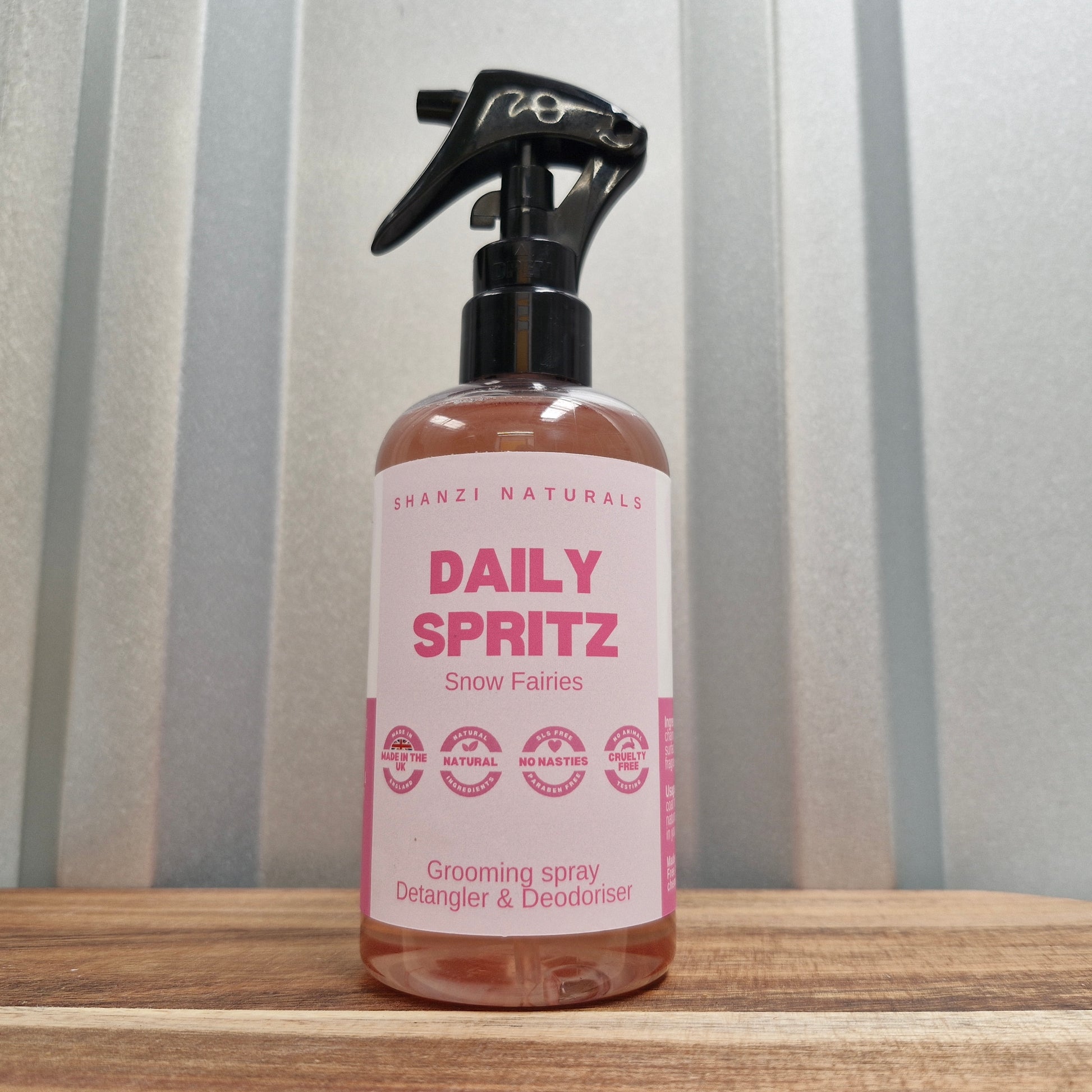 Shanzi Naturals Daily Spritz detangler and deodoriser for dogs